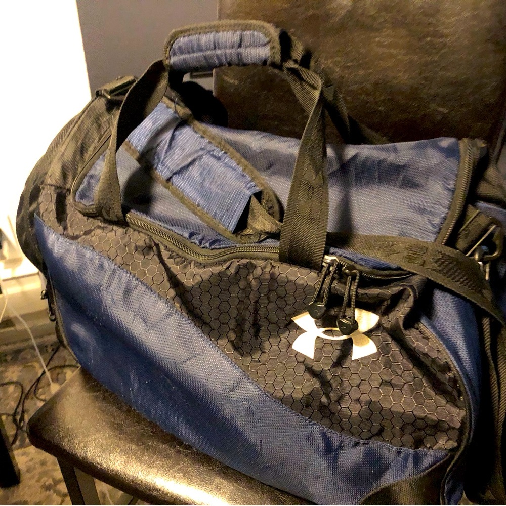 Under Armour Duffle Gym Bag Blue Black Nylon Size Large 21”x10”x10”
